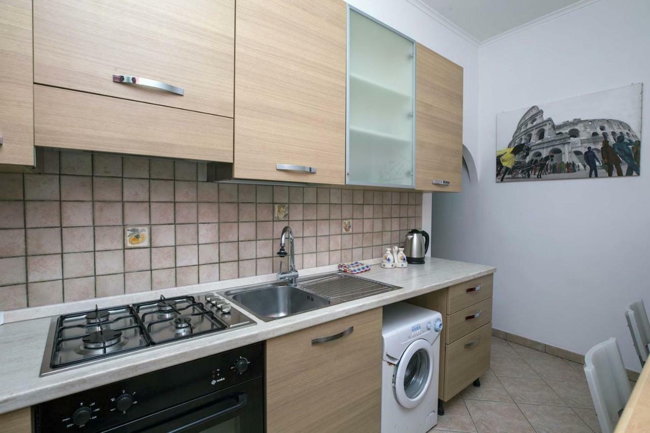 Il Cortiletto Di Via Tuscolana Apartment โรม ภายนอก รูปภาพ